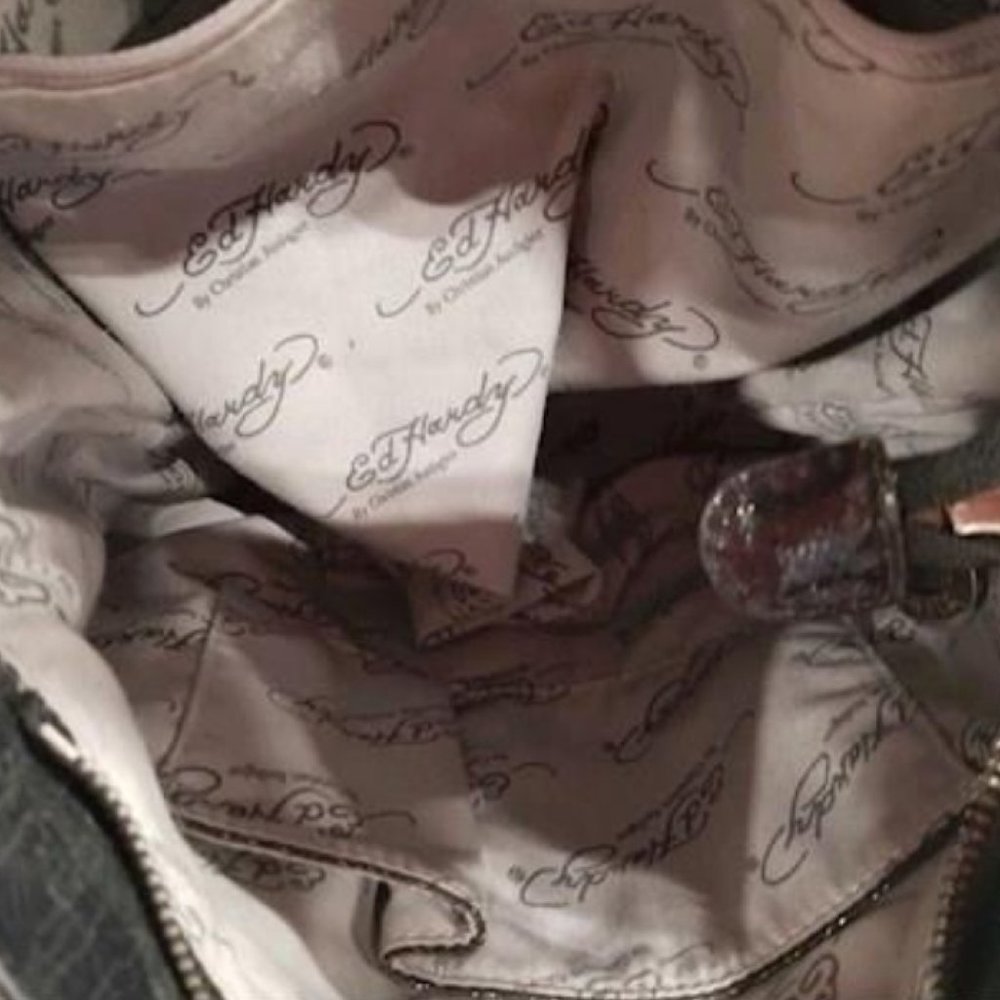 Ed Hardy Black & Silver Patent Leather Shoulder Bag Regualer Medium Size Bag - Picture 7 of 9